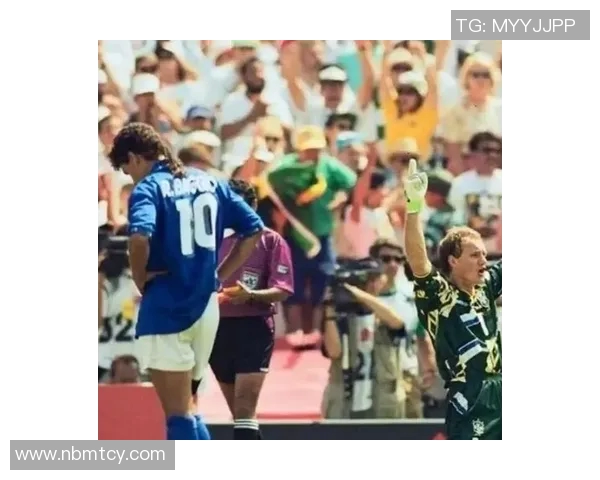 足球传奇巴乔亲笔签名珍贵图片回顾与收藏价值解析