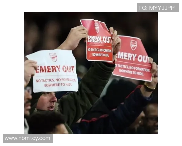 足球明星的爱情故事揭秘谁与谁携手共度甜蜜时光 足球明星的爱情故事揭秘谁与谁携手共度甜蜜时光